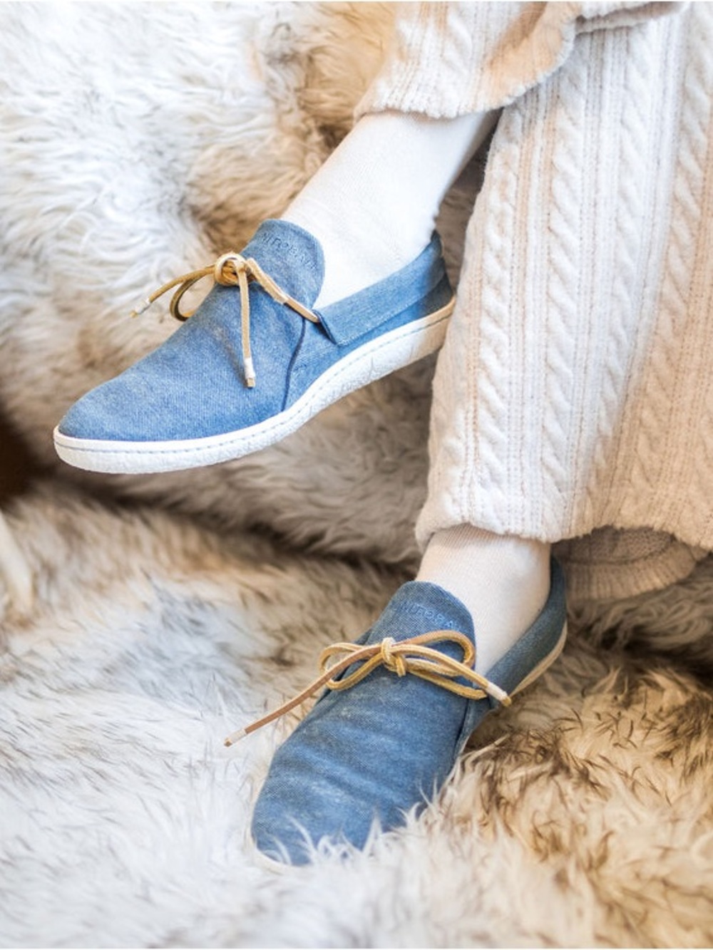 🦬 NWT Manitobah Modern Mocassin